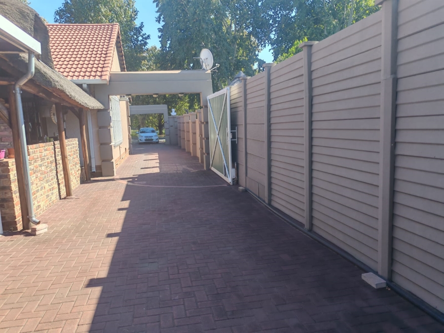 3 Bedroom Property for Sale in Vaalpark Free State